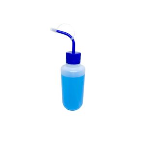 Pisseta Sem Graduação em PE 500mL Tampa Azul Bico Curvo